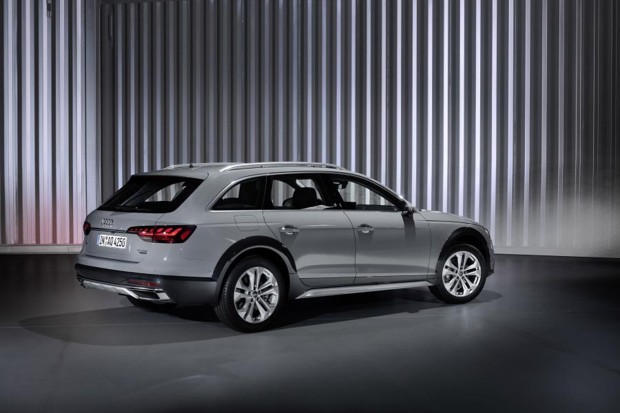  Audi A4 Allroad Quattro (B9) 2019 года  (WW) (фото 3 из 36)